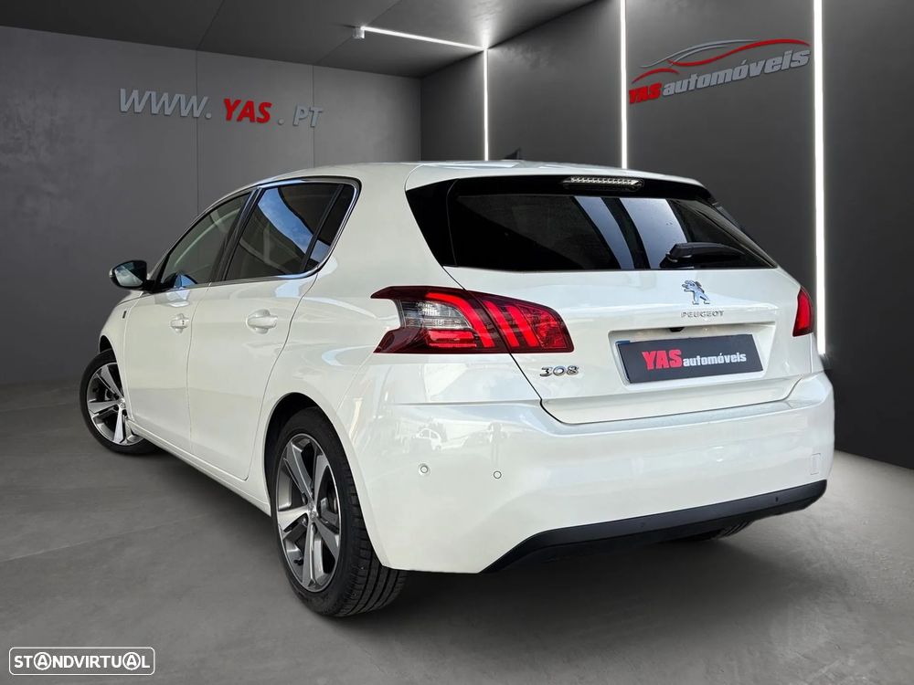 Peugeot 308 PureTech 130 GPF EAT8 Stop & Start Tech Edition - 26