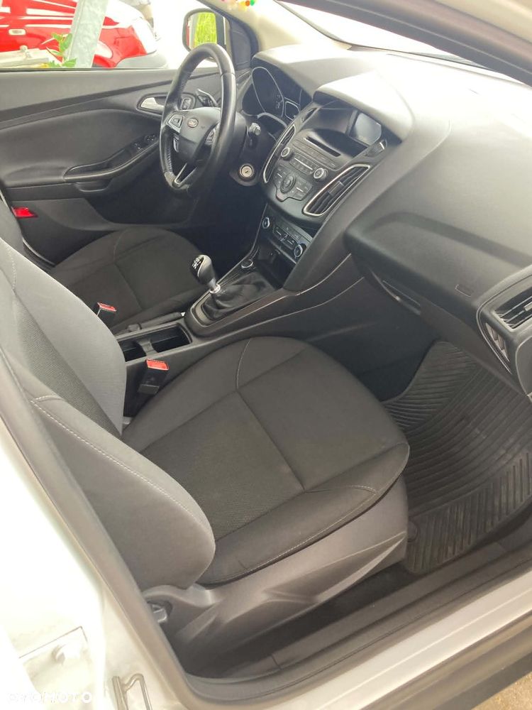 Ford Focus 1.5 TDCi Trend - 5