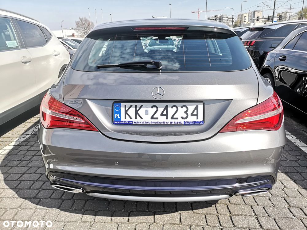 Mercedes-Benz CLA 180 7G-DCT AMG Line - 4