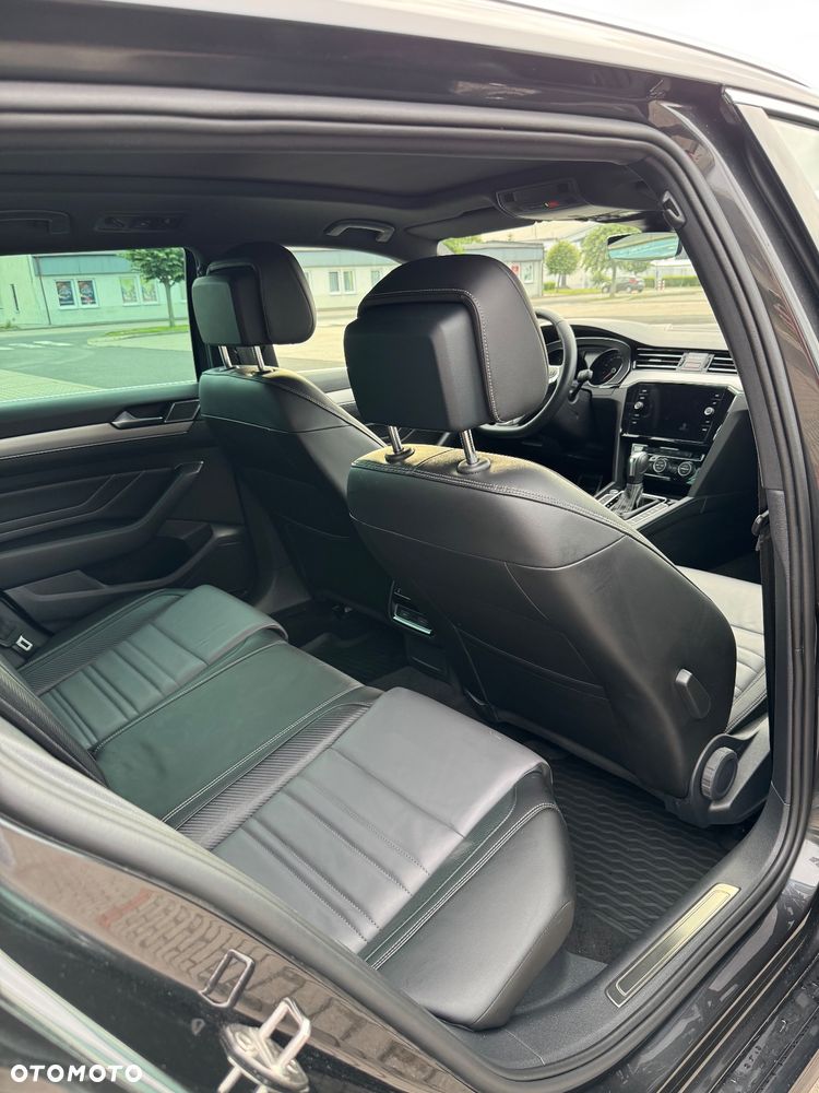 Volkswagen Passat - 20