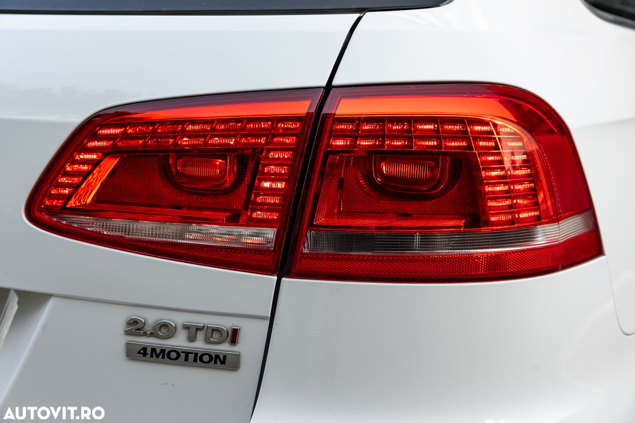 Volkswagen Passat Variant 2.0 TDI 4Motion BlueMotion Technology DSG Highline - 28