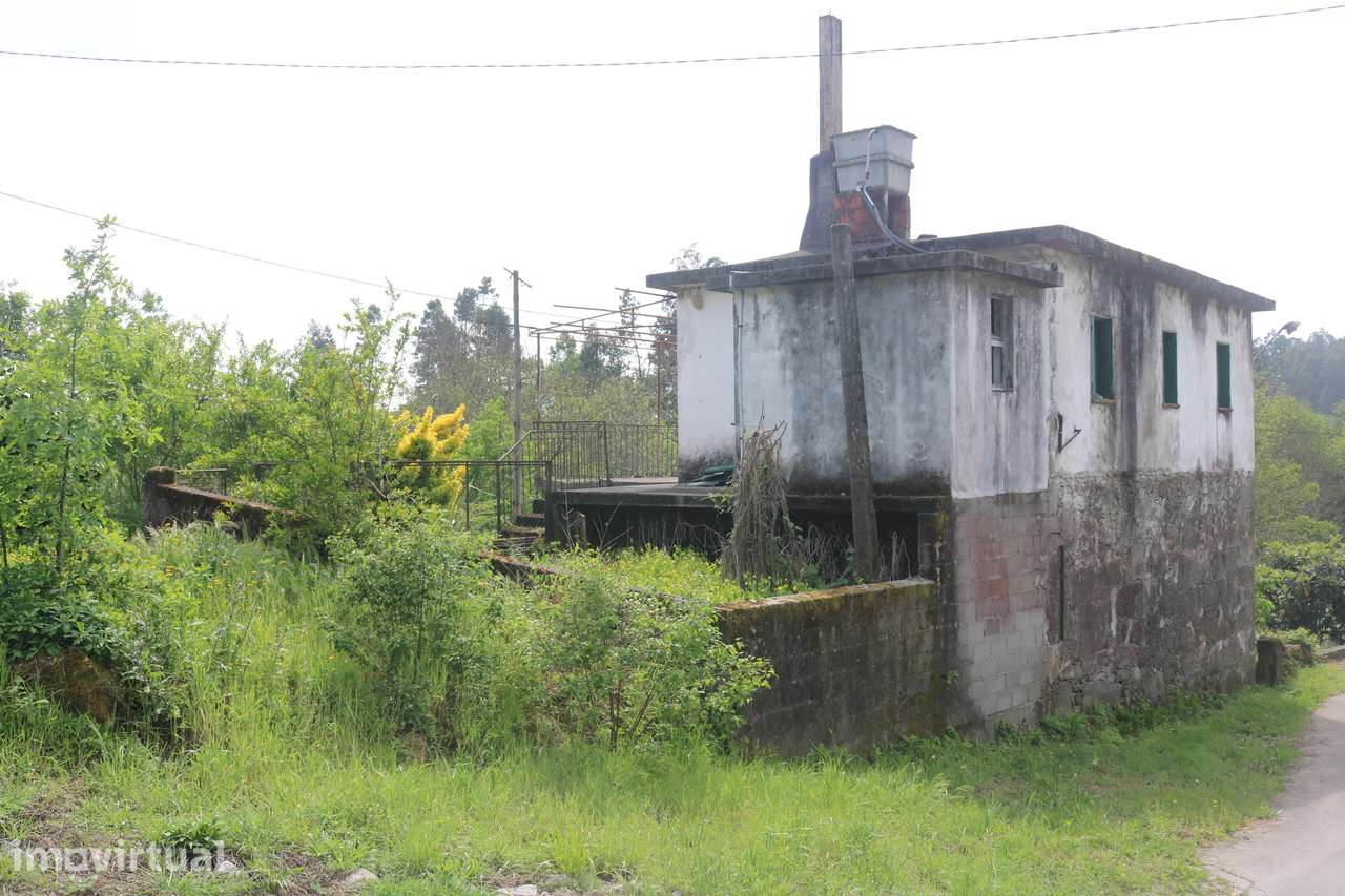 Moradia isolada com jardim e terraço em Amares - Grande imagem: 3/22