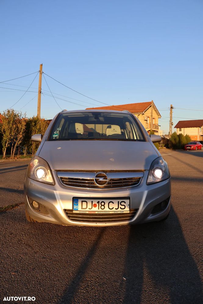 Opel Zafira - 15
