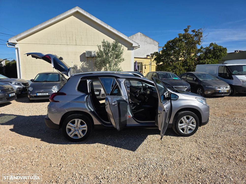 Peugeot 2008 1.2 PureTech Style - 4