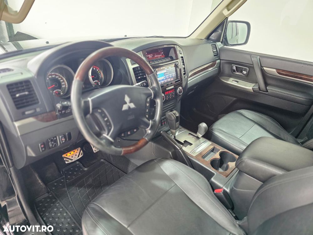 Mitsubishi Pajero 3.2 DI-D Instyle - 4
