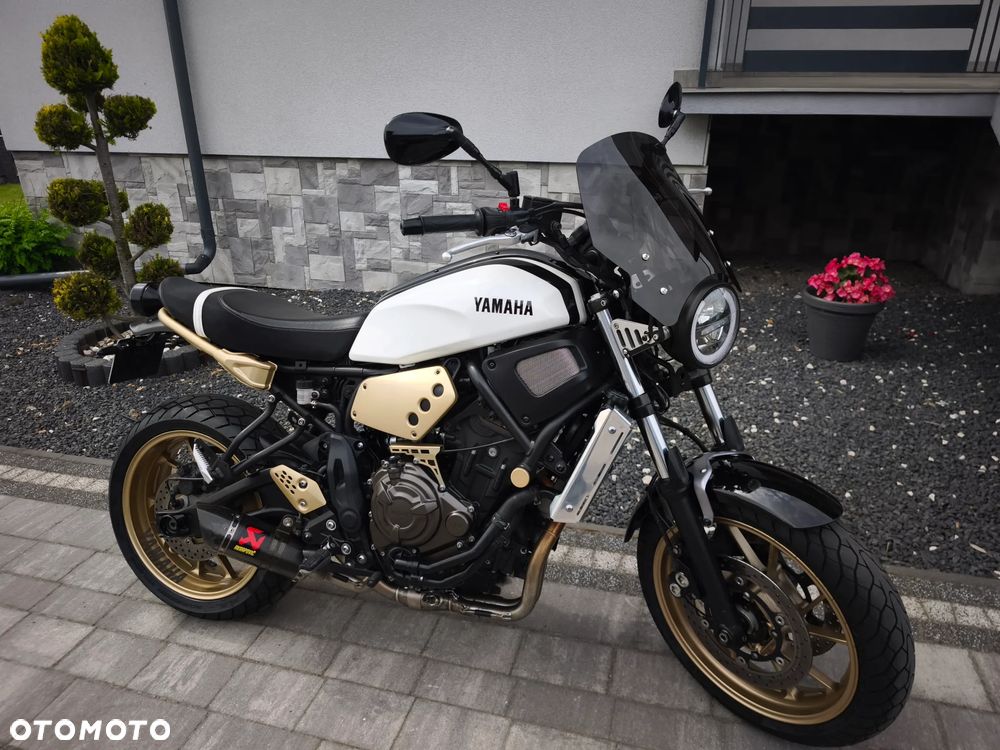 Yamaha XSR - 4