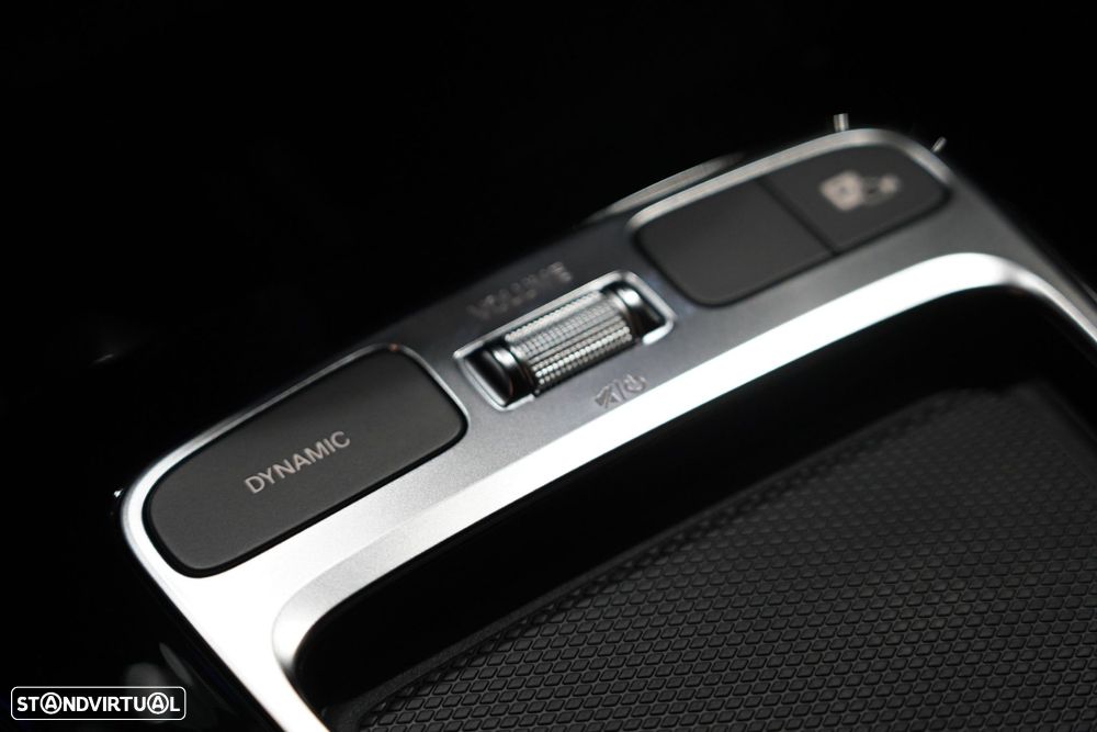 Mercedes-Benz A 200 7G-DCT AMG Line - 19