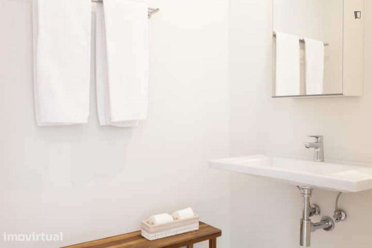 Apartamento com 2 quartos - localizado em Miragaia Porto - Grande imagem: 4/30