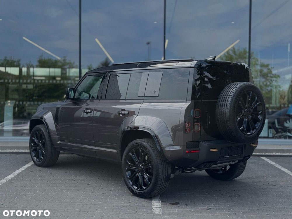 Land Rover Defender - 3