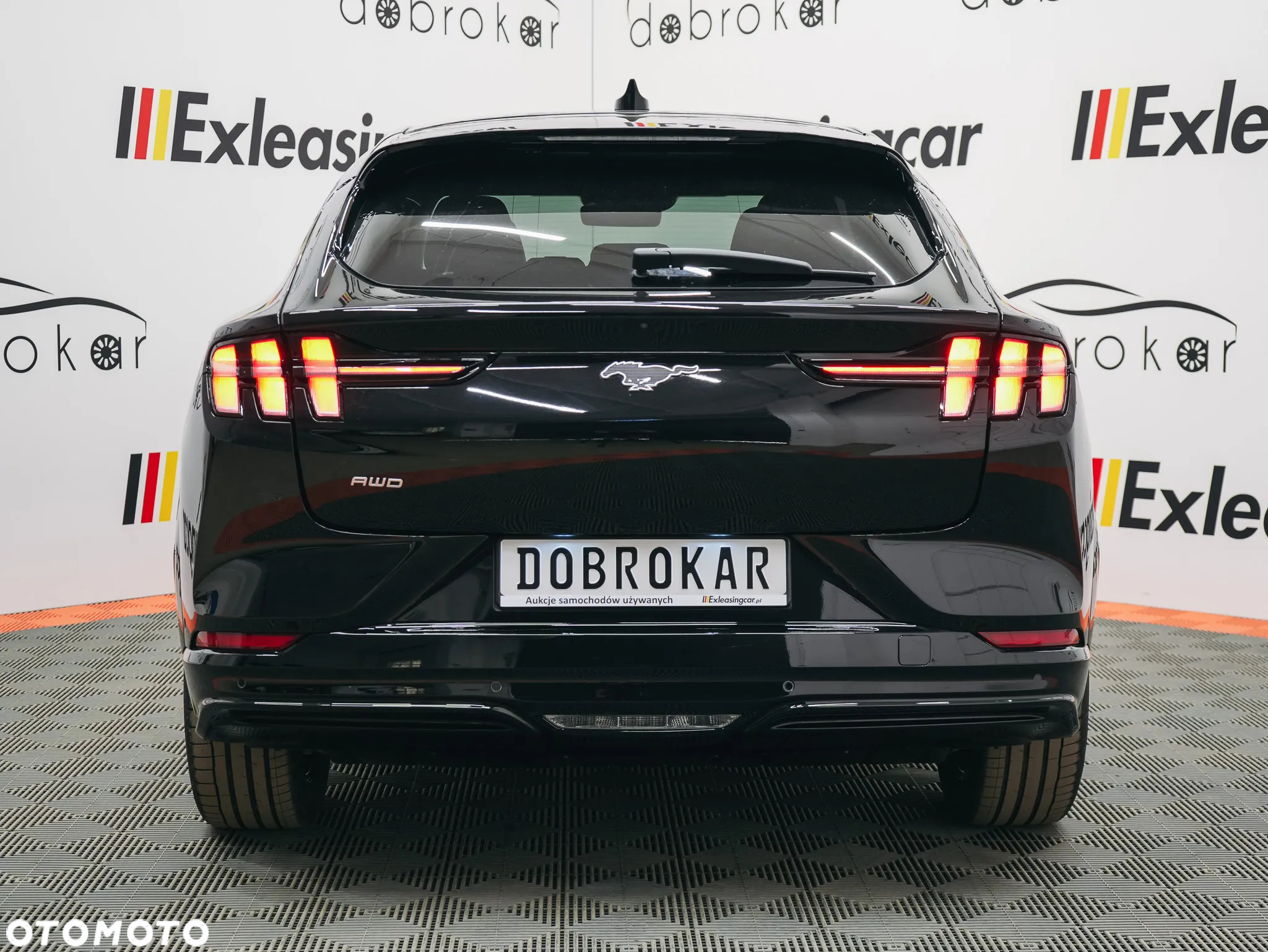 Ford Mustang Mach-E 73 kWh AWD Premium - 10