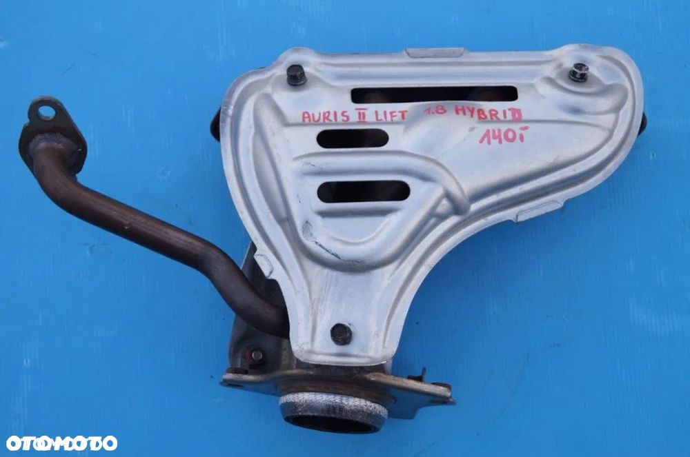 Kolektor wydechowy Auris II lift Prius CT200H 1.8H - 1