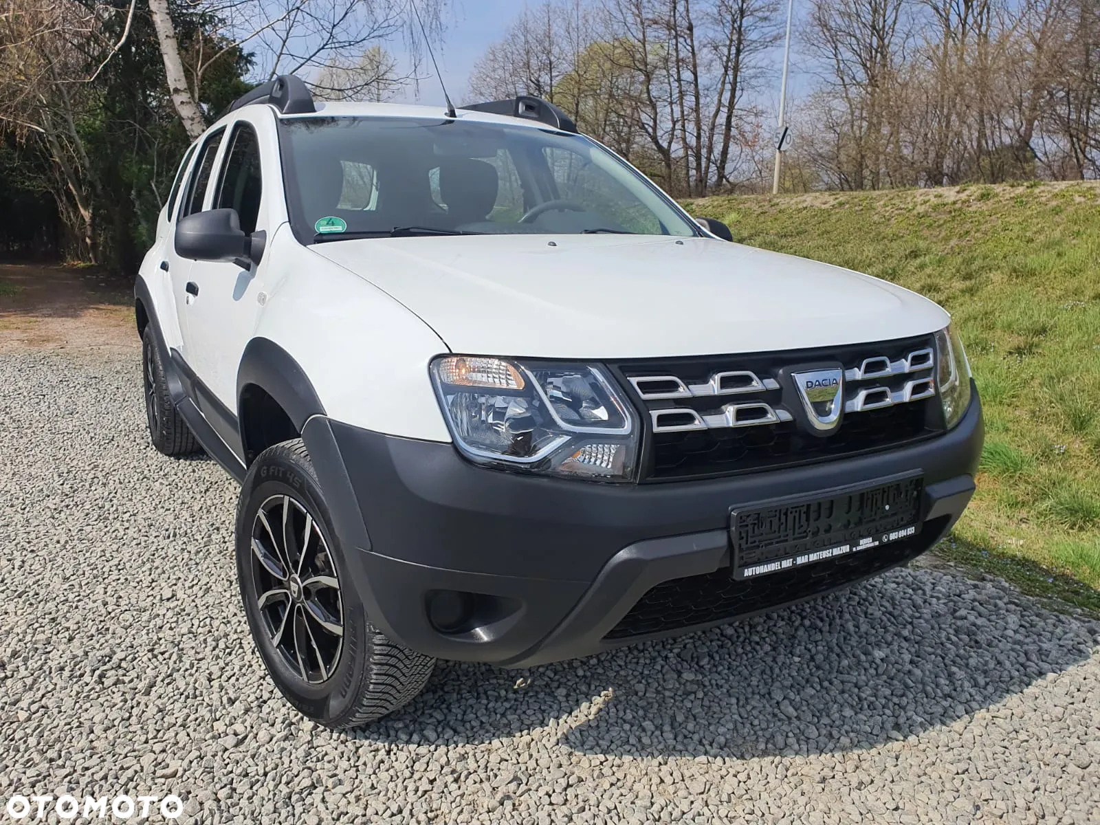Dacia Duster SCe 115 4x2 Celebration - 3