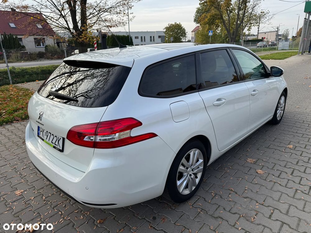 Peugeot 308 2019 photo 4