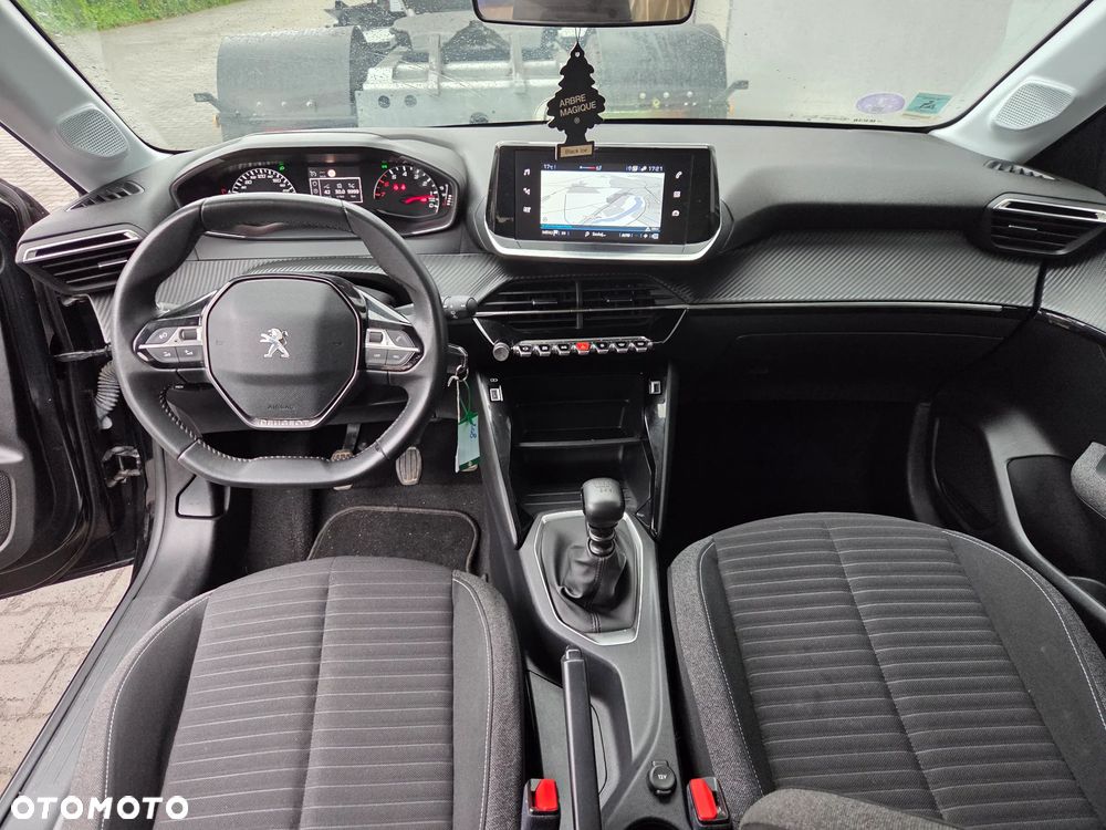 Peugeot 208 1.2 T Allure S&S - 10