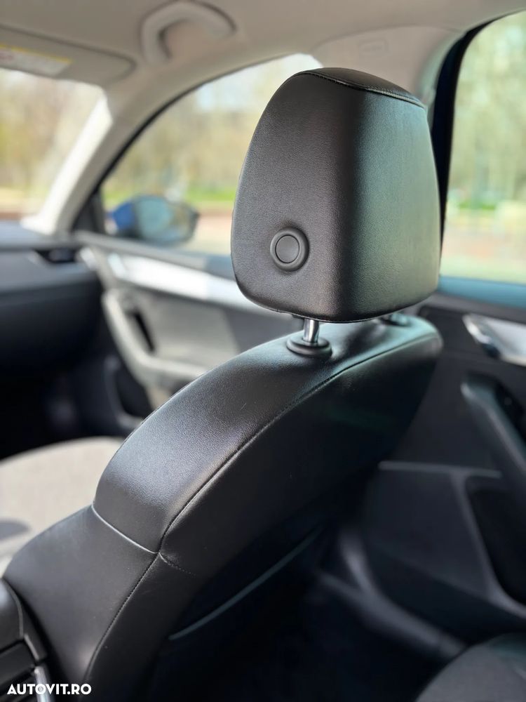 Skoda Octavia 2.0 TDI ELEGANCE DSG - 7