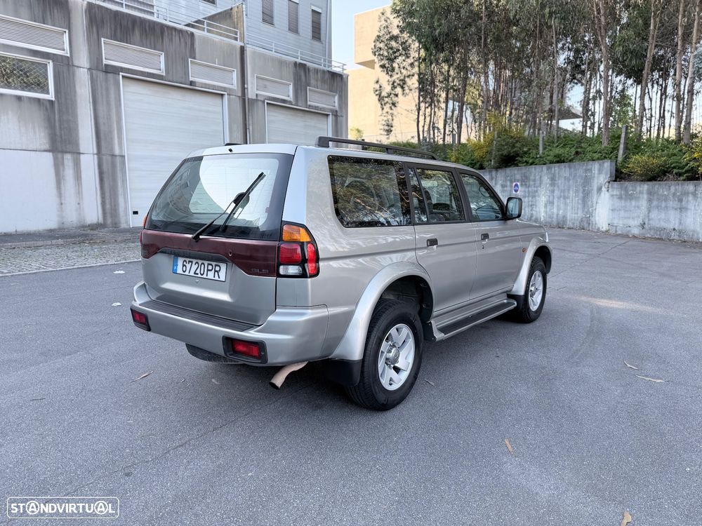 Mitsubishi Pajero Sport 2.5 TD GLS - 7