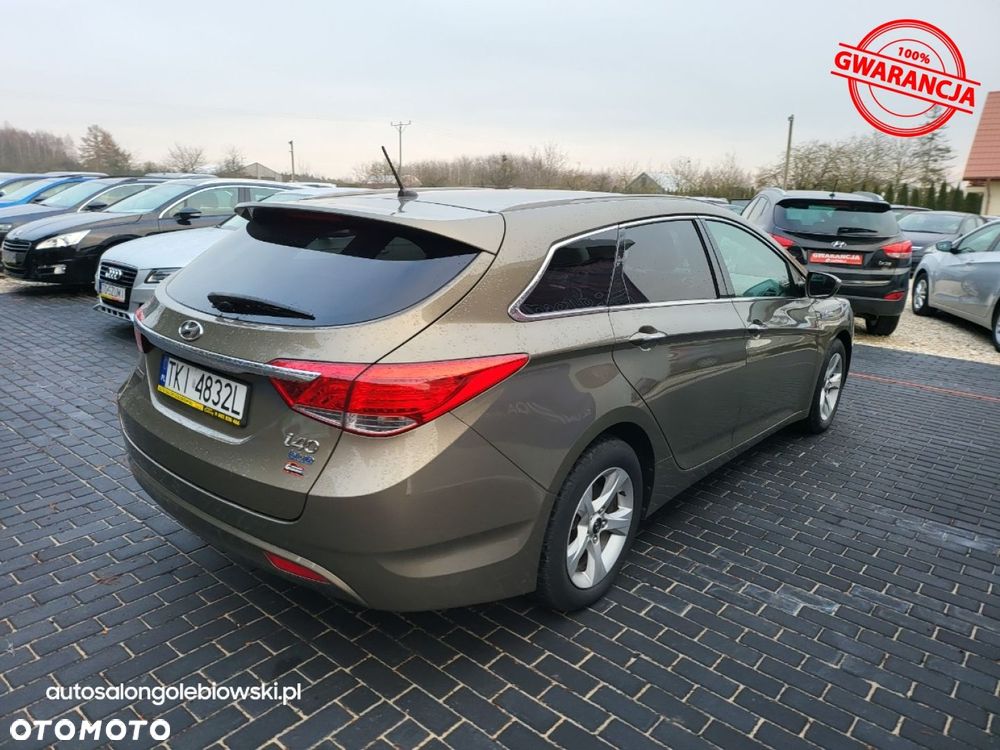 Hyundai i40 Kombi blue 1.6 Family+ - 8