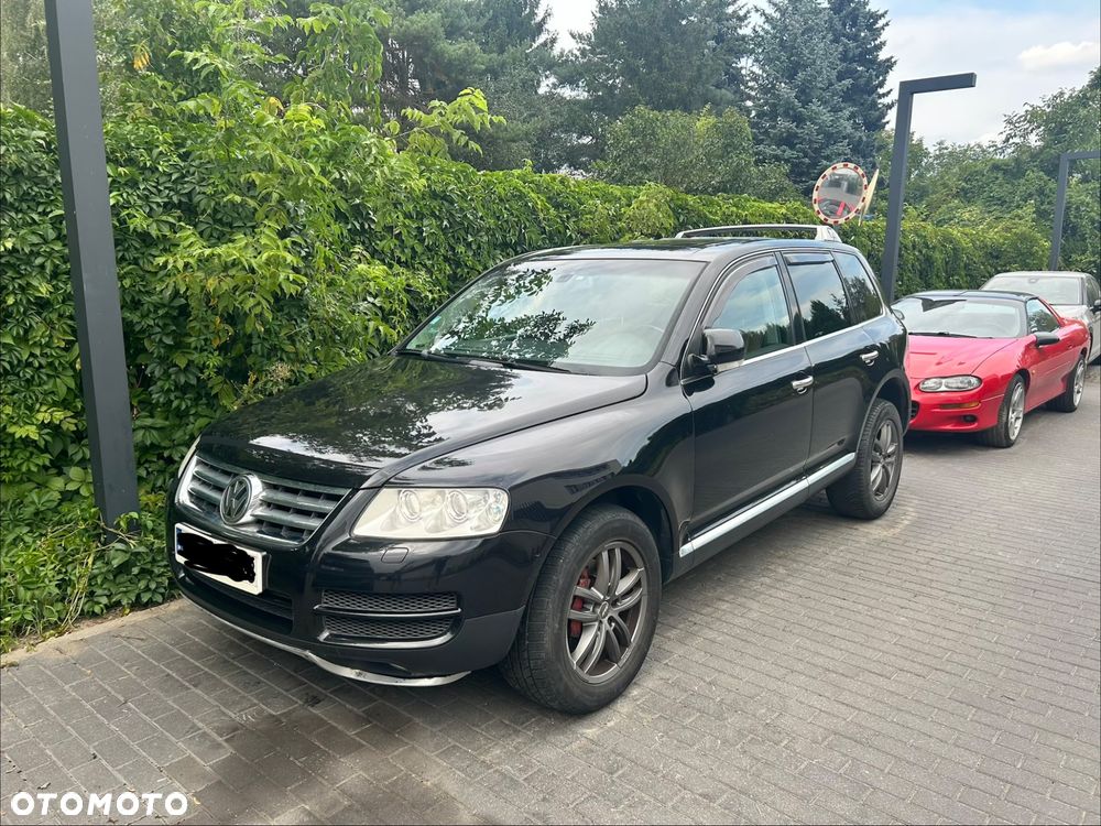 Volkswagen Touareg - 1