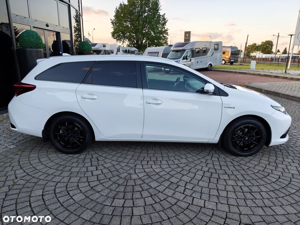 Toyota Auris Hybrid 135 Active - 12