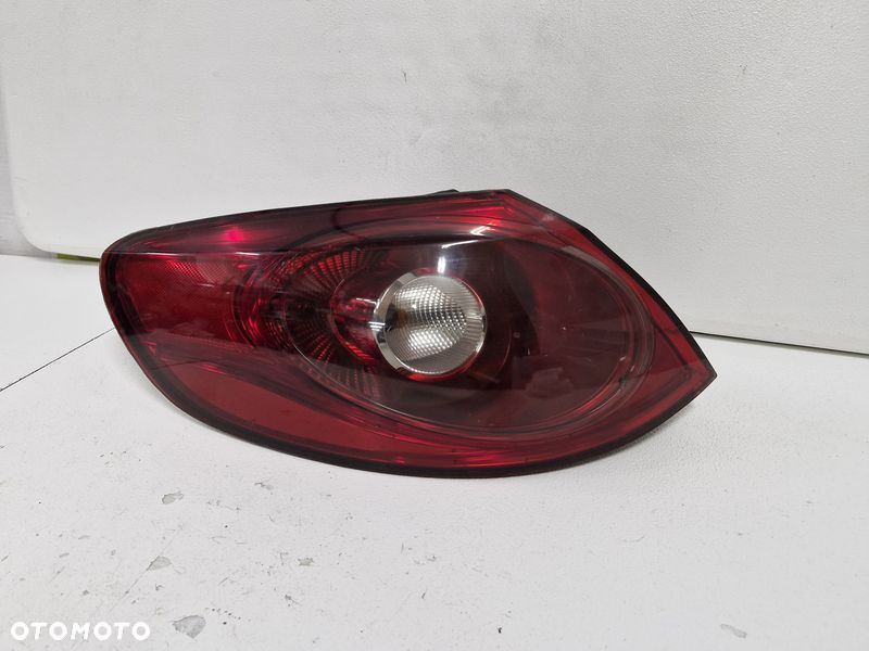 volkswagen passat cc lampa lewy tył tylna w błotnik - 1