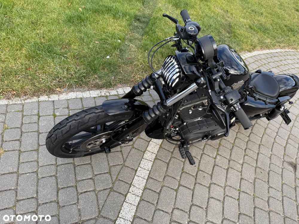 Harley-Davidson Sportster Iron 883 - 13
