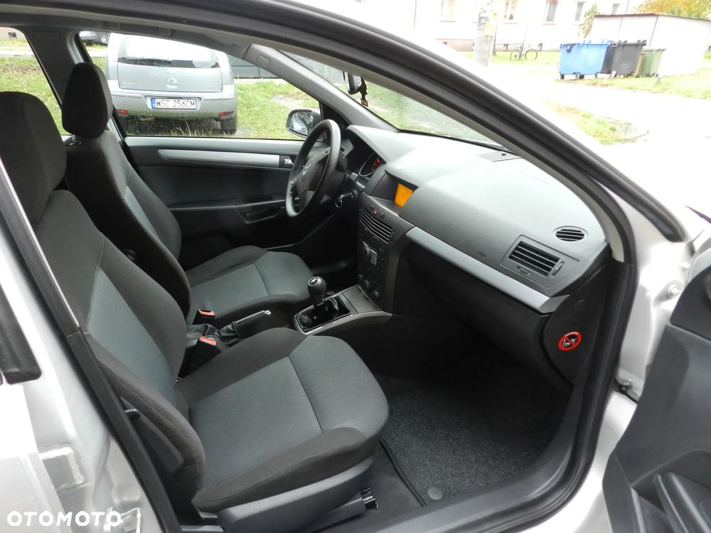 Opel Astra III 1.6 Elegance - 27