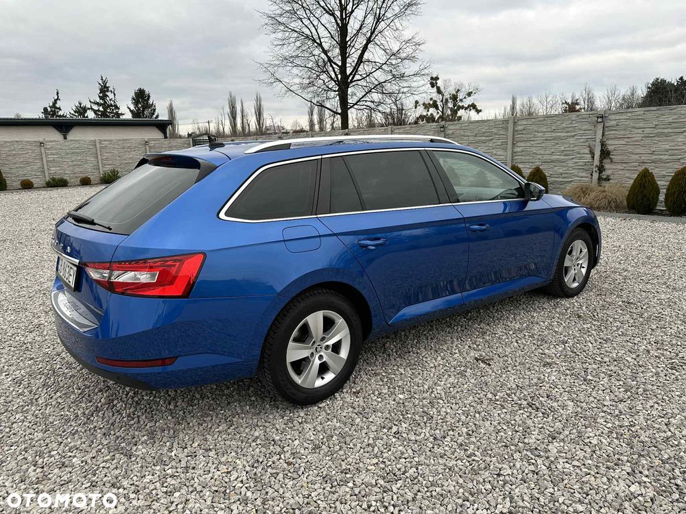 Skoda Superb 2.0 TDI SCR Ambition DSG - 10