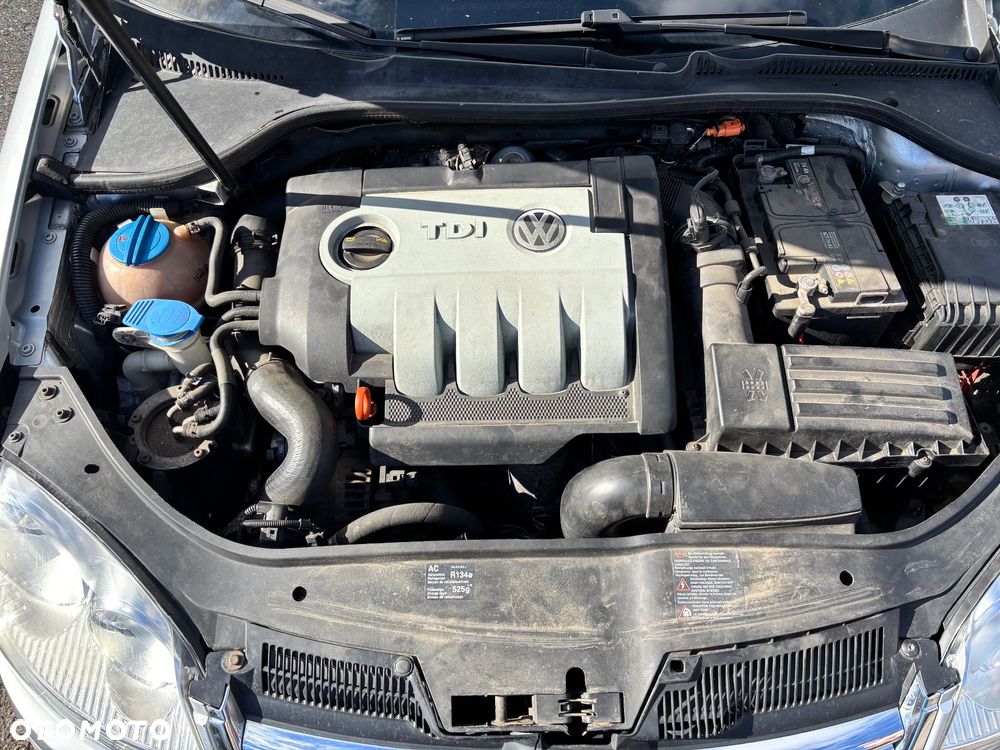 Volkswagen Golf 2.0 TDI Comfortline - 11