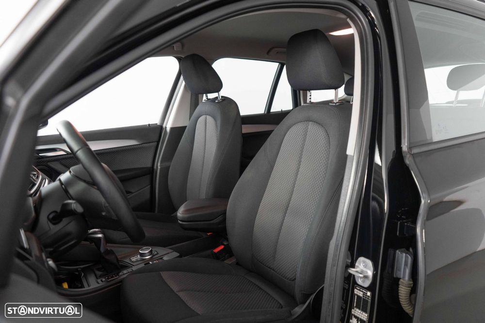 BMW X1 25 e xDrive Corporate Edition - 10