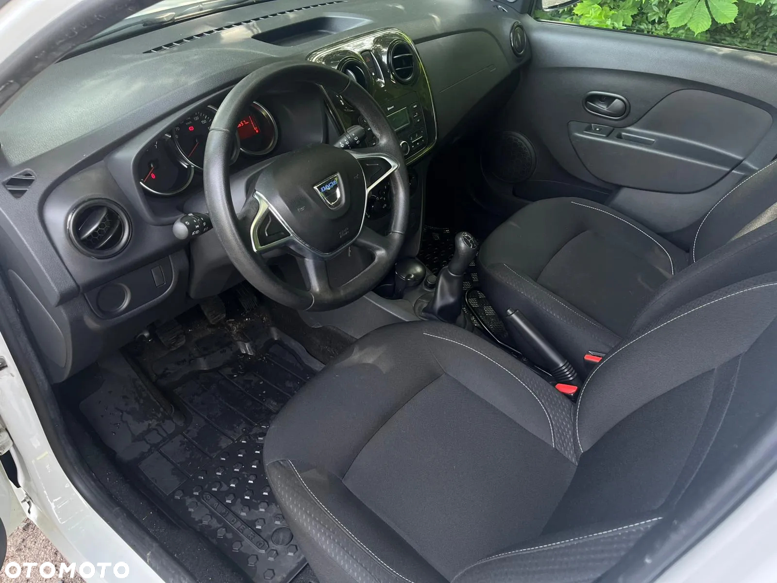 Dacia Sandero - 6
