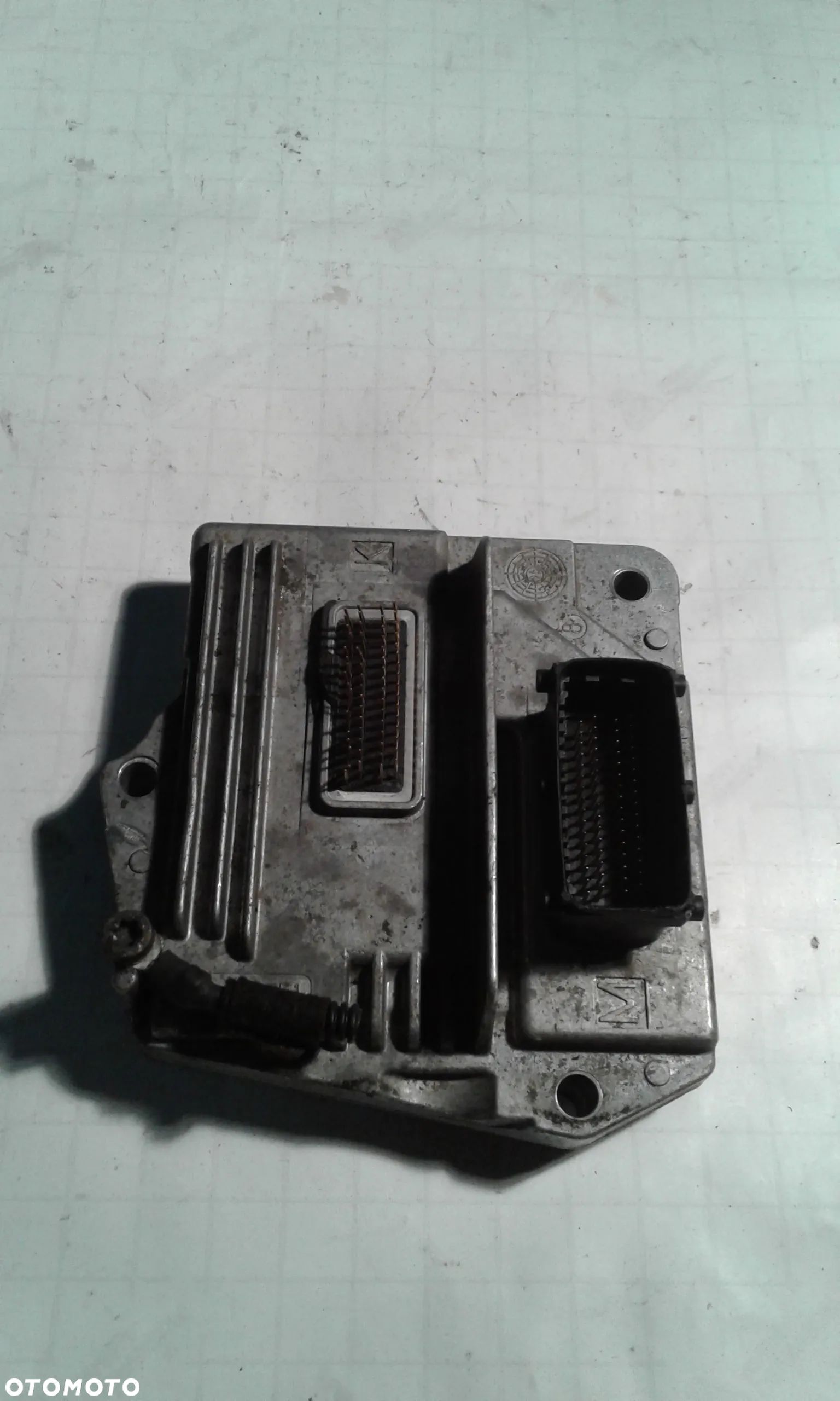STEROWNIK SILNIKA OPEL 1.6 16V Z16XEP 55561172 - 1