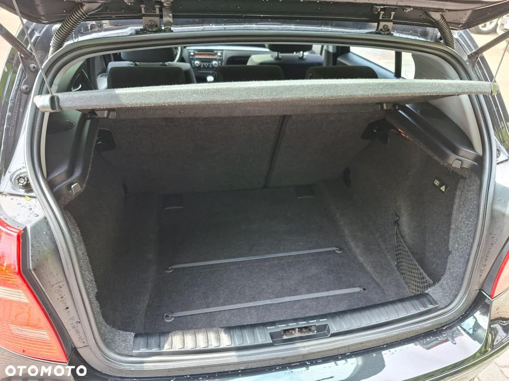 BMW Seria 1 118d DPF - 17