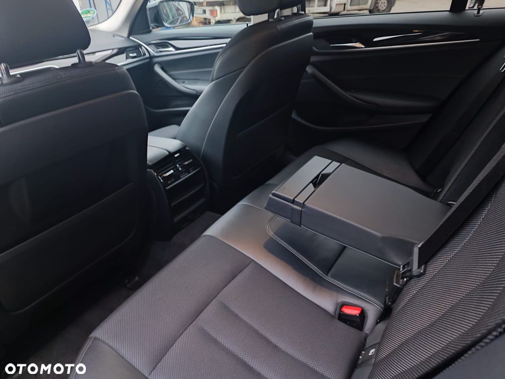 BMW Seria 5 520d Sport Line sport - 12