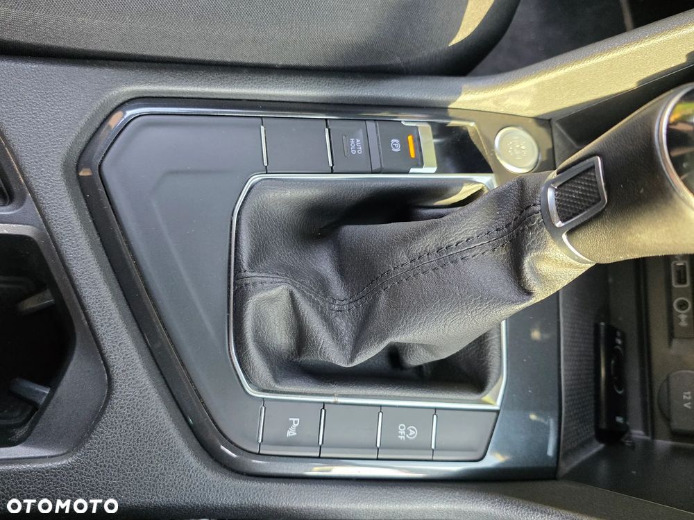 Volkswagen Tiguan - 24