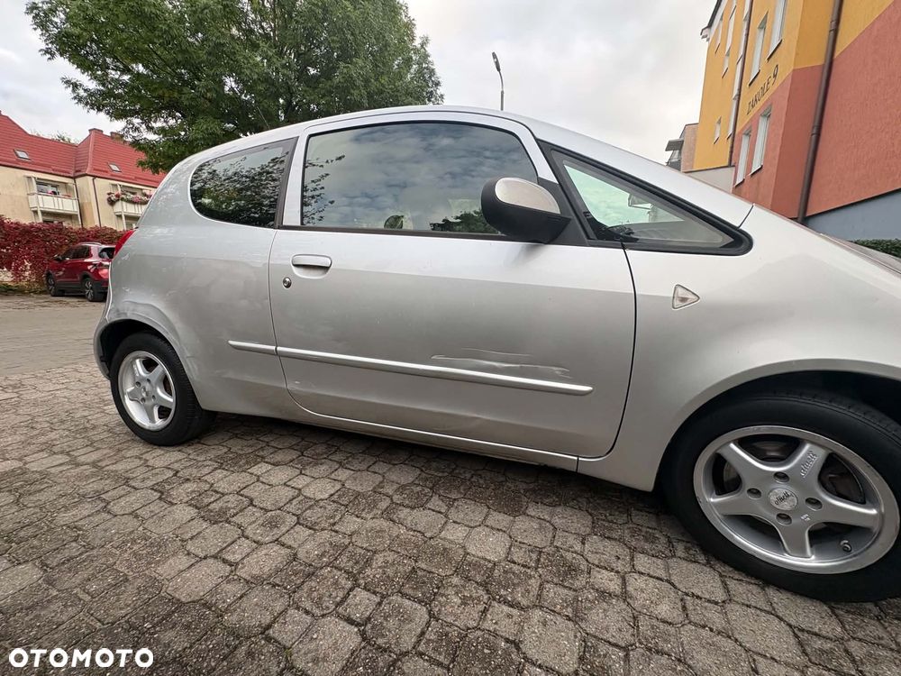 Mitsubishi Colt - 4