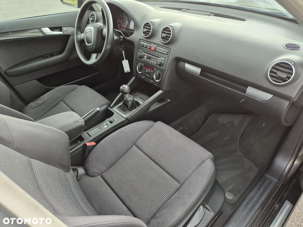 Audi A3 Sportback - 13