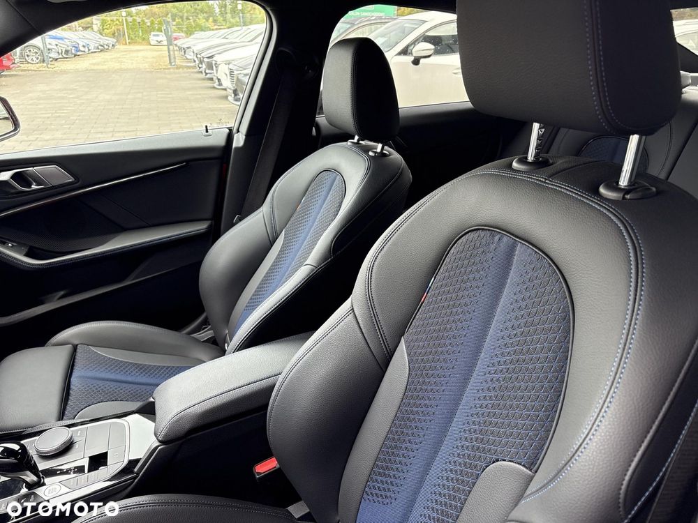 BMW Seria 2 216d - 11