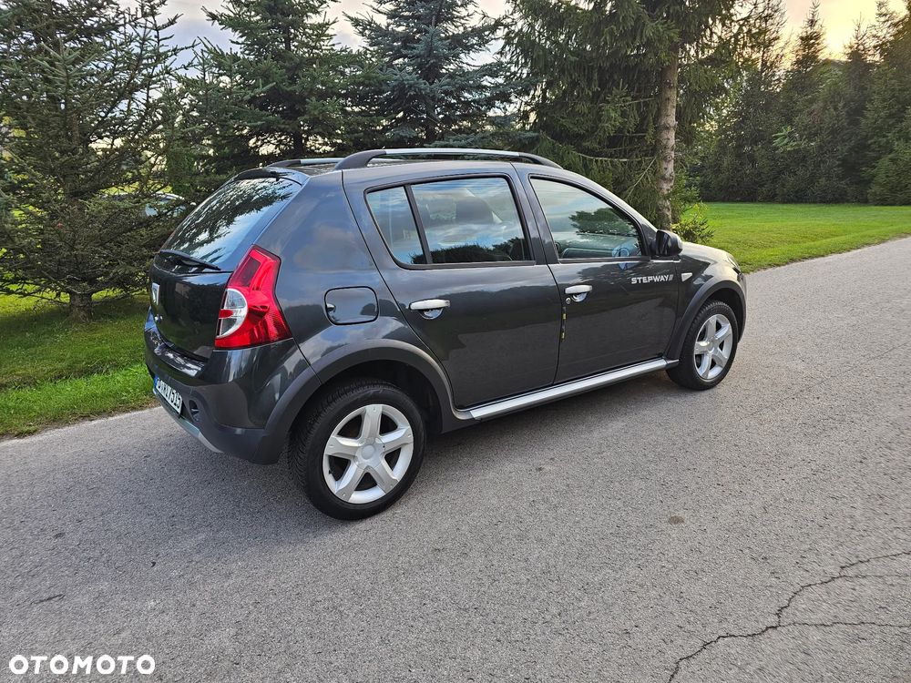 Dacia Sandero Stepway 1.6 - 22