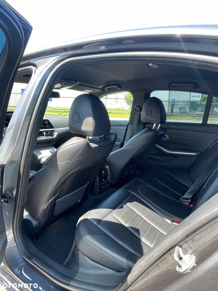 BMW Seria 3 330e Advantage - 16