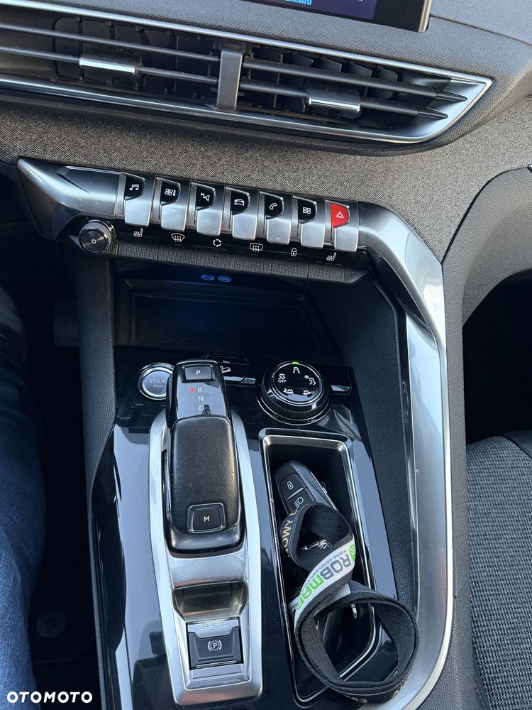 Peugeot 3008 - 16