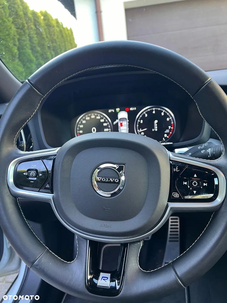Volvo V60 T4 R-Design - 28
