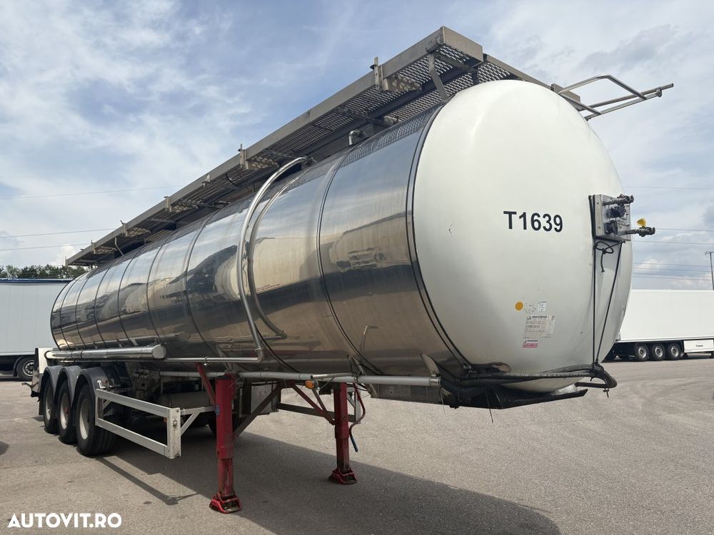 Feldbinder Cisterna alimentara, 3 camere, 33.000 l, factura externa - 6