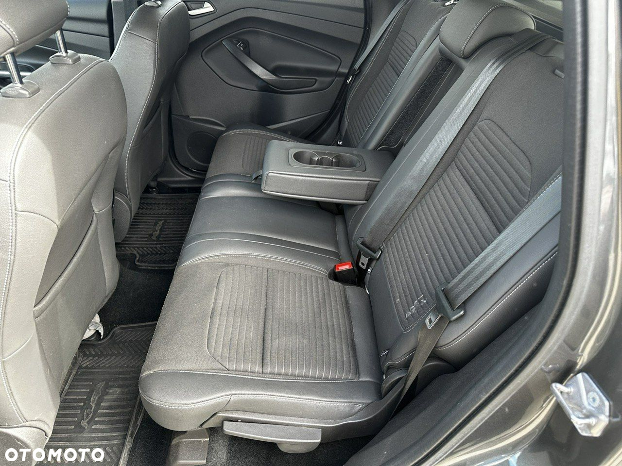 Ford Kuga 2.0 TDCi 4x4 Titanium - 25
