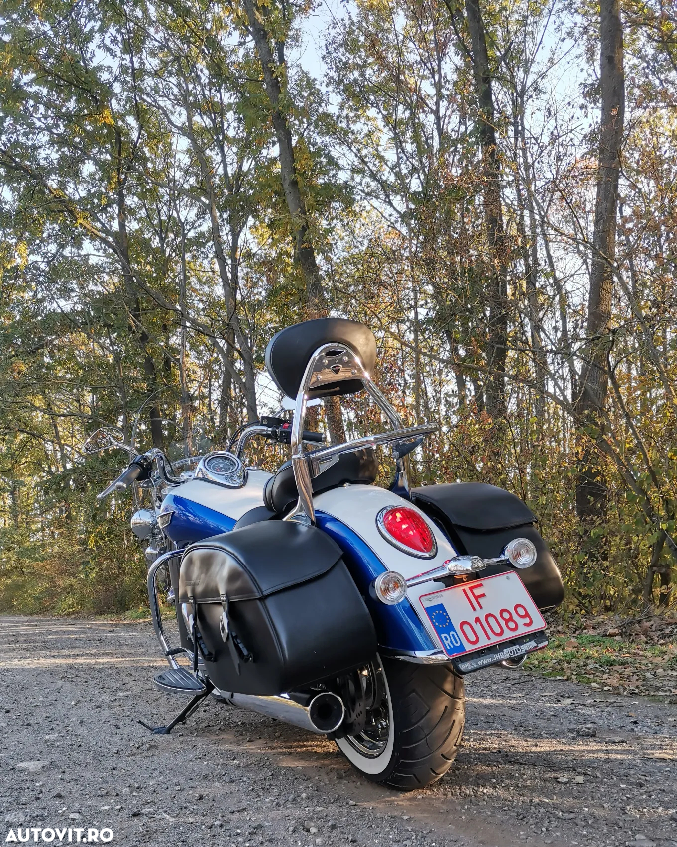 Triumph Thunderbird Storm - 10
