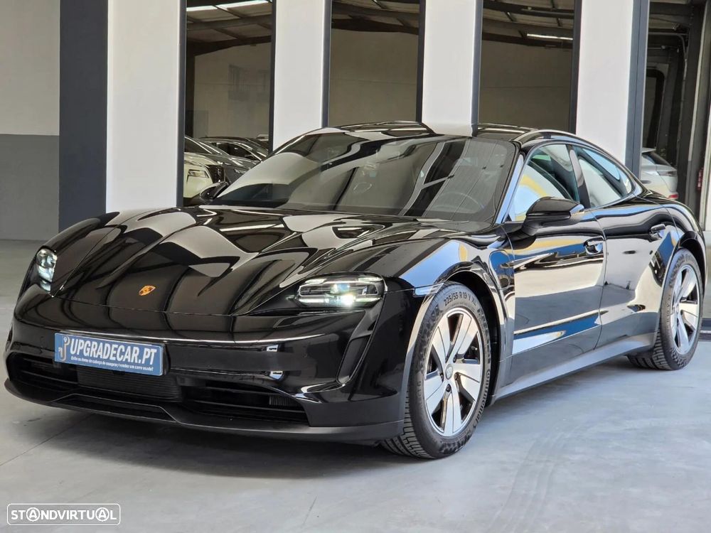 Porsche Taycan 4 - 12