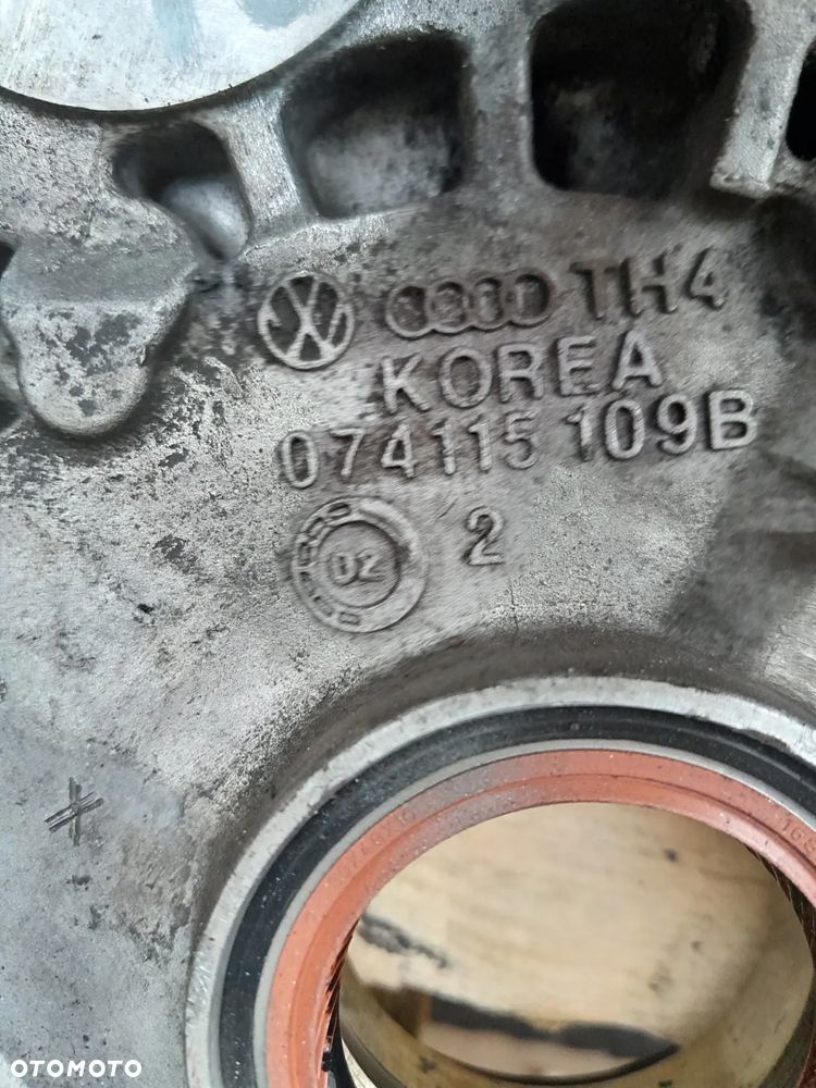 Pompa oleju VW T4 2.5 TDI 074115109B - 3