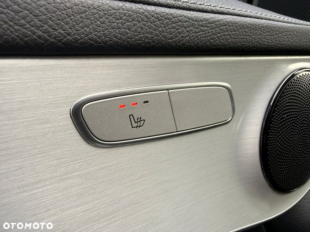 Mercedes-Benz GLC 300 e 4-Matic - 19