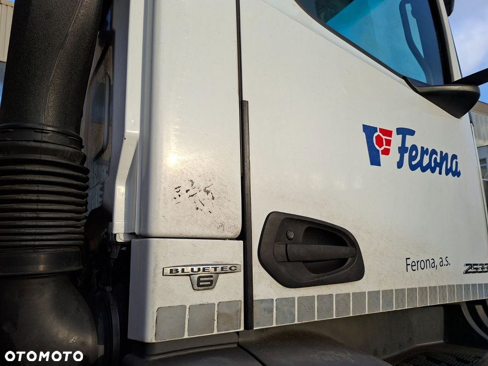 Versalift Antos 2533 L 6X2 - 36