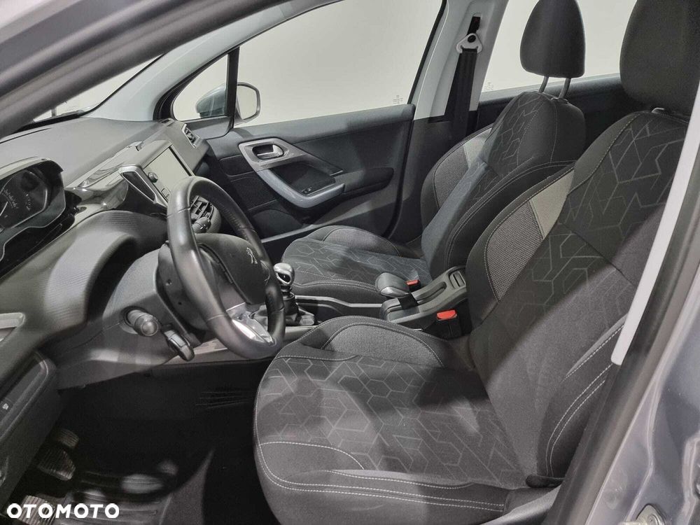 Peugeot 2008 - 18