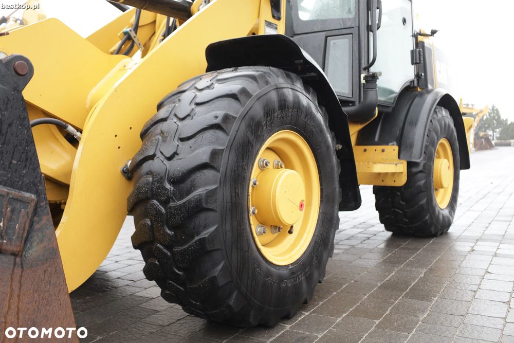 Caterpillar CAT 906M - 19